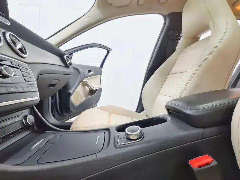 2015 Mercedes-Benz GLA 220 4MATIC Fashion Edition — миниатюра 9
