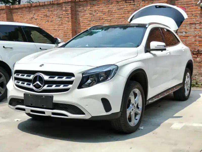 2017 Mercedes-Benz GLA 200 Fashion Edition — миниатюра 1