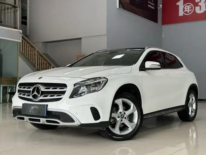 2017 Mercedes-Benz GLA 200 Fashion Edition — миниатюра 1