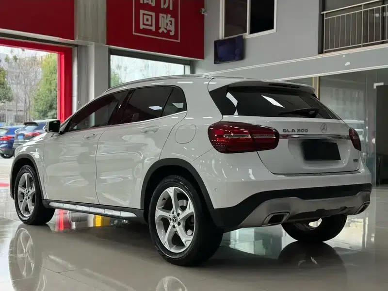 2017 Mercedes-Benz GLA 200 Fashion Edition — миниатюра 4