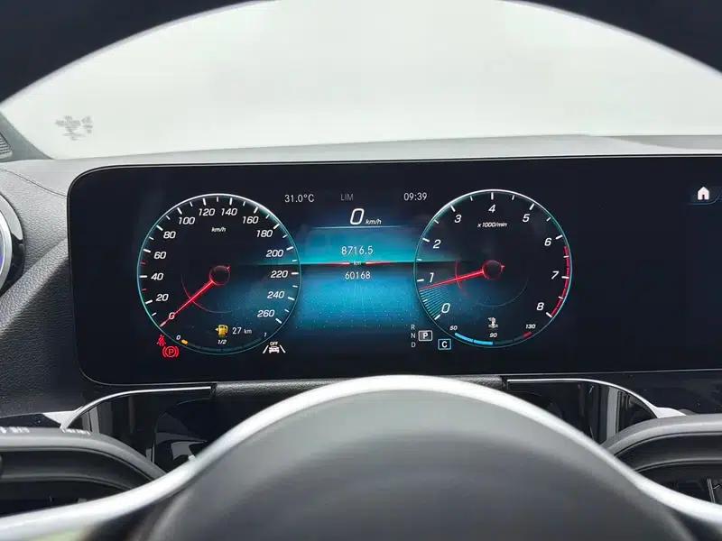 Mercedes-Benz GLA 2022 Facelift GLA 200 — миниатюра 15