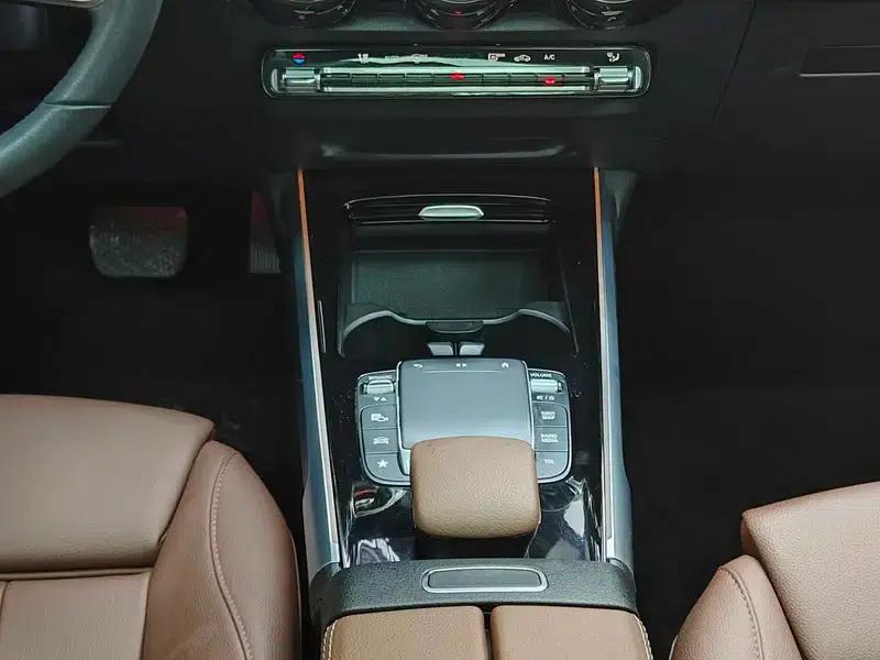 2020 Mercedes-Benz GLB 200 Dynamic — миниатюра 33