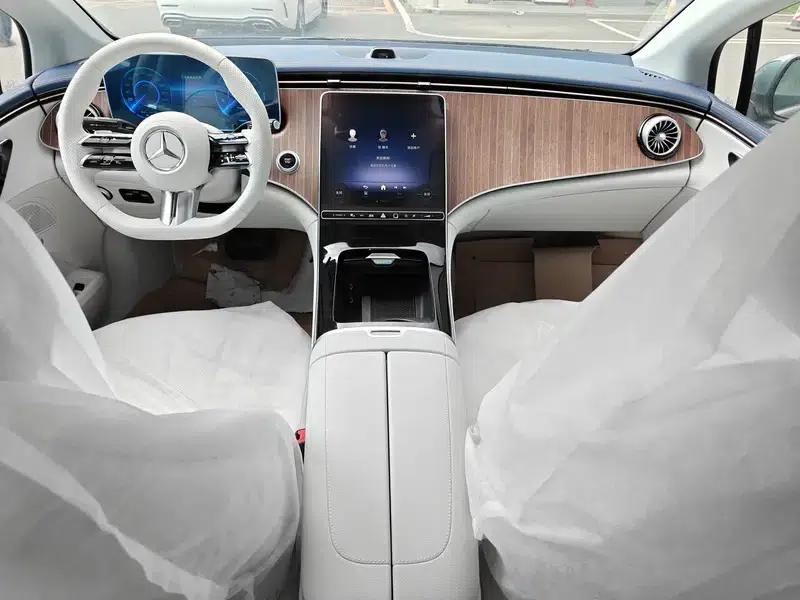 Mercedes-Benz EQE 2025 EQE 500 4MATIC Pioneer Edition — миниатюра 4