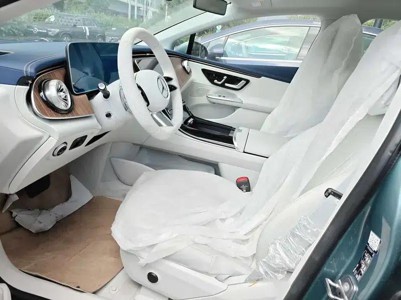 Mercedes-Benz EQE 2025 EQE 500 4MATIC Pioneer Edition — миниатюра 7