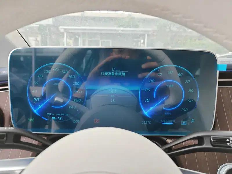 Mercedes-Benz EQE 2025 EQE 500 4MATIC Luxury Edition — миниатюра 6