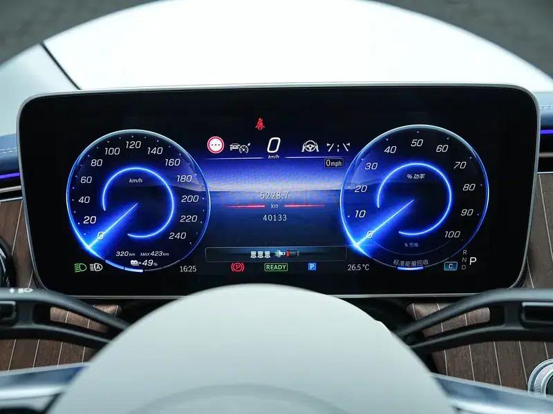 2023 Mercedes-Benz EQE SUV 350 4MATIC Luxury Edition — миниатюра 15