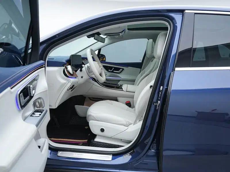 2023 Mercedes-Benz EQE SUV 350 4MATIC Luxury Edition — миниатюра 17