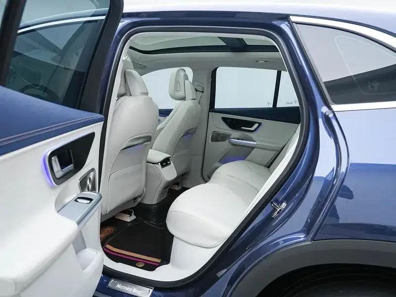 2023 Mercedes-Benz EQE SUV 350 4MATIC Luxury Edition — миниатюра 18