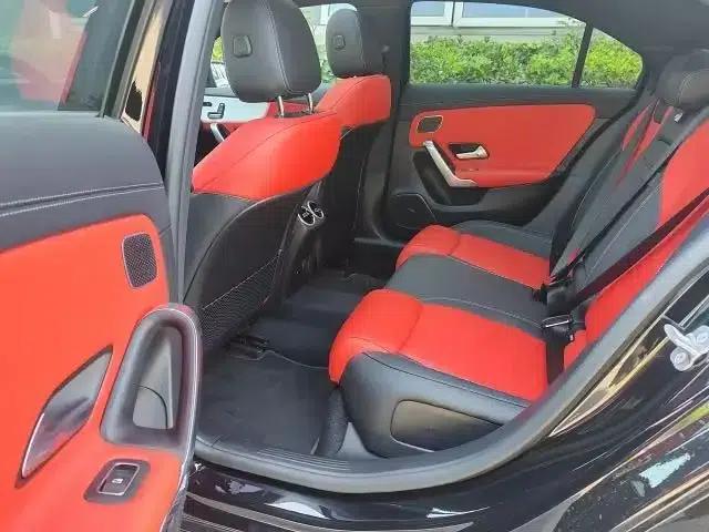 2025 Mercedes-Benz A-Class AMG A 35 L 4MATIC — миниатюра 8