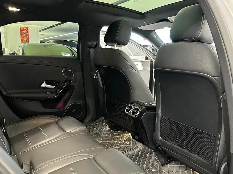 2025 Mercedes-Benz A-Class AMG A 35 L 4MATIC — миниатюра 23