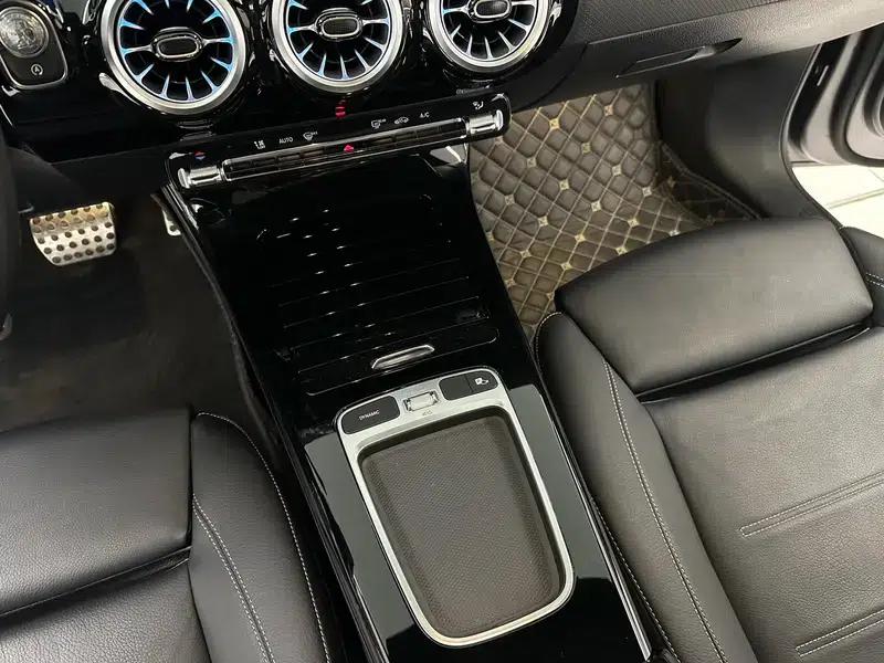 2025 Mercedes-Benz A-Class AMG A 35 L 4MATIC — миниатюра 8