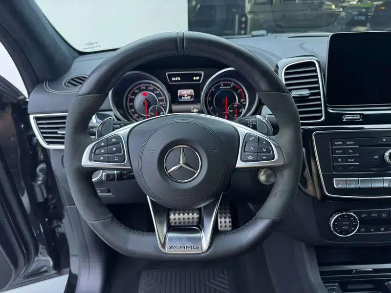 2017 Mercedes-Benz GLS AMG 63 4MATIC — миниатюра 17