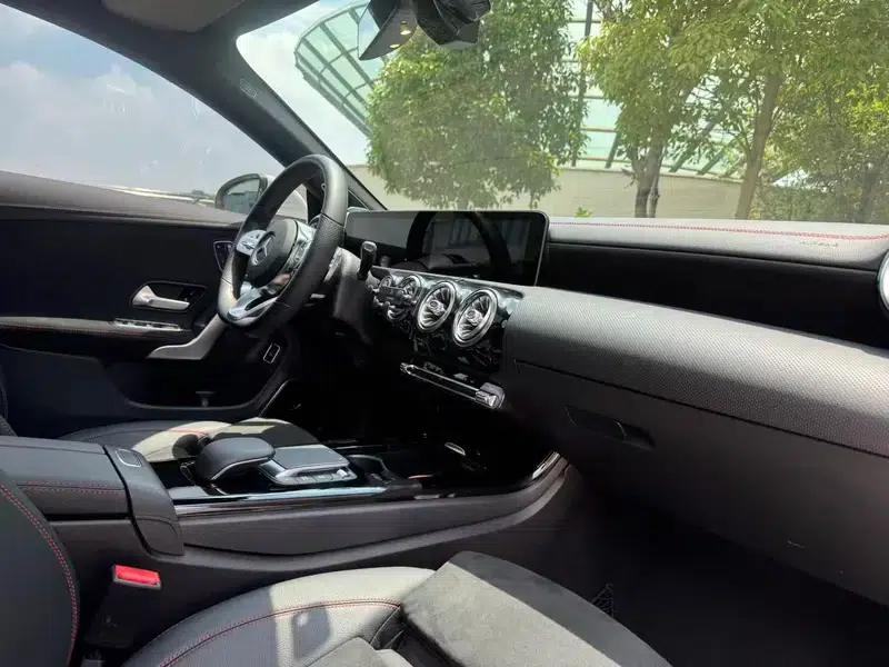 Mercedes-Benz CLA (Imported) 2020 CLA 200 Coupe — миниатюра 35