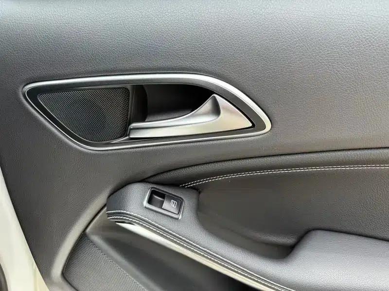 Mercedes-Benz CLA (Imported) 2019 CLA 200 Fashion Edition — миниатюра 12