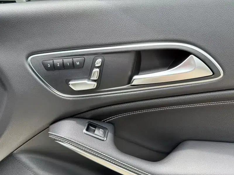 Mercedes-Benz CLA (Imported) 2019 CLA 200 Fashion Edition — миниатюра 29
