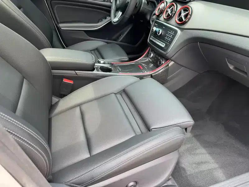 Mercedes-Benz CLA (Imported) 2019 CLA 200 Fashion Edition — миниатюра 31