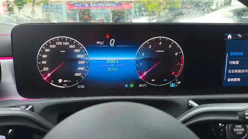 Mercedes-Benz CLA (Imported) 2024 CLA 220 Four-Door Coupe — миниатюра 7