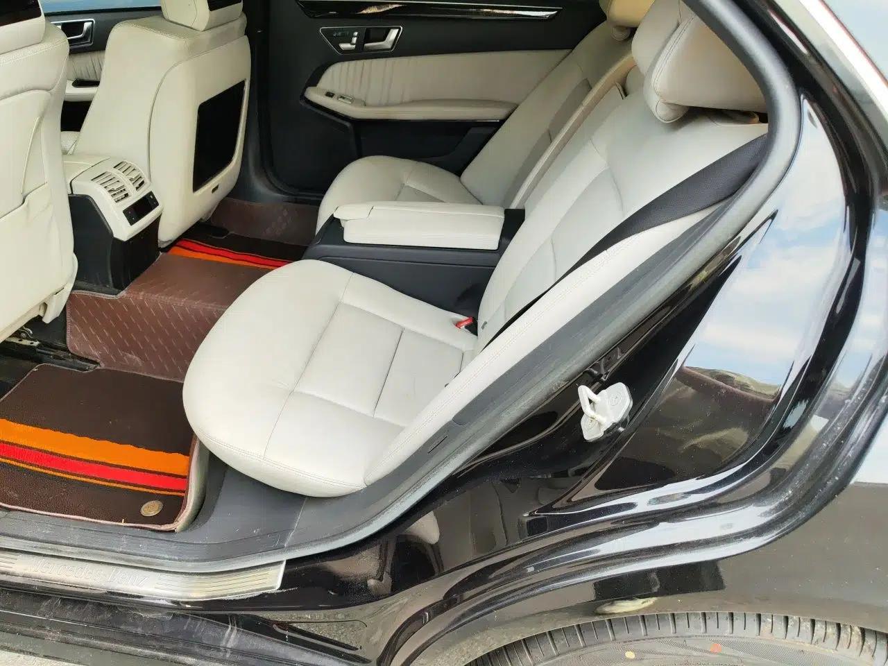 Mercedes-Benz E-Class 2012 E 300 L Stylish Luxury Model — миниатюра 17