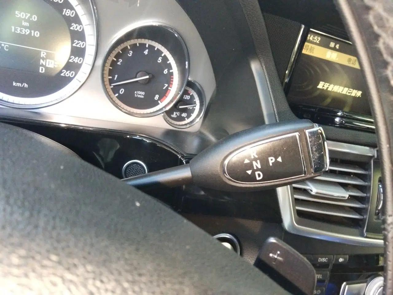 Mercedes-Benz E-Class 2011 E 300 L Fashion Prestige Model — миниатюра 14