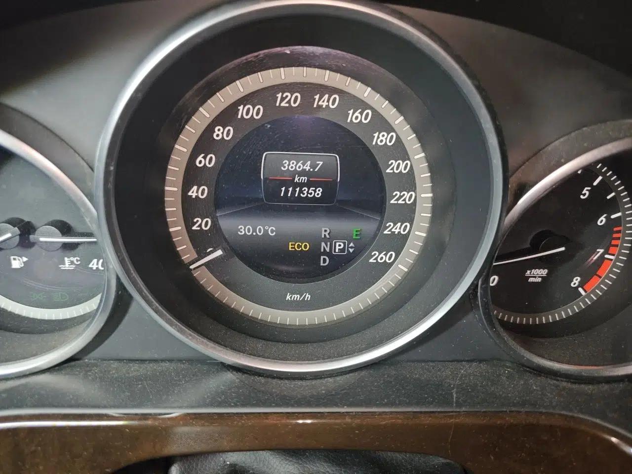 Mercedes-Benz E-Class 2014 E 260 L Luxury Model — миниатюра 12