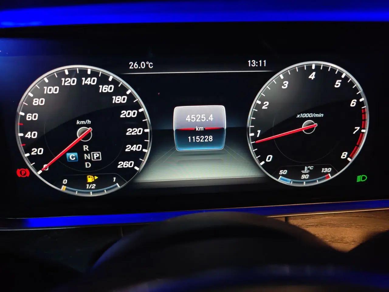 Mercedes-Benz E-Class 2018 Facelift E 200 L Sport Edition — миниатюра 12