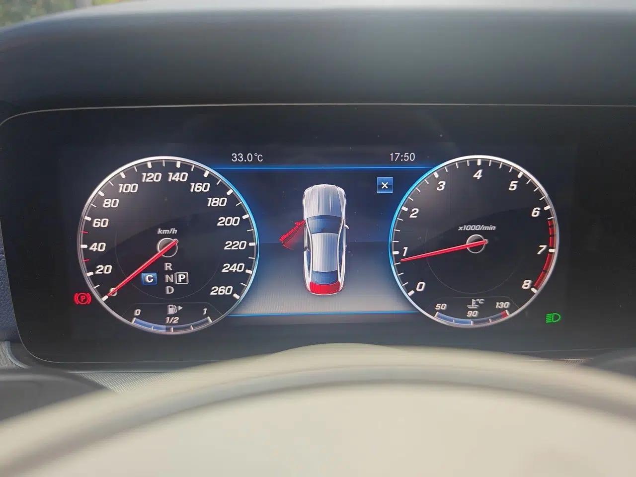 Mercedes-Benz E-Class 2017 E 200 4MATIC Coupe — миниатюра 11