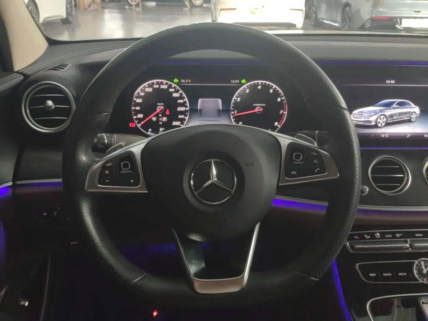 Mercedes-Benz E-Class 2016 E 200 L Sport Edition — миниатюра 13