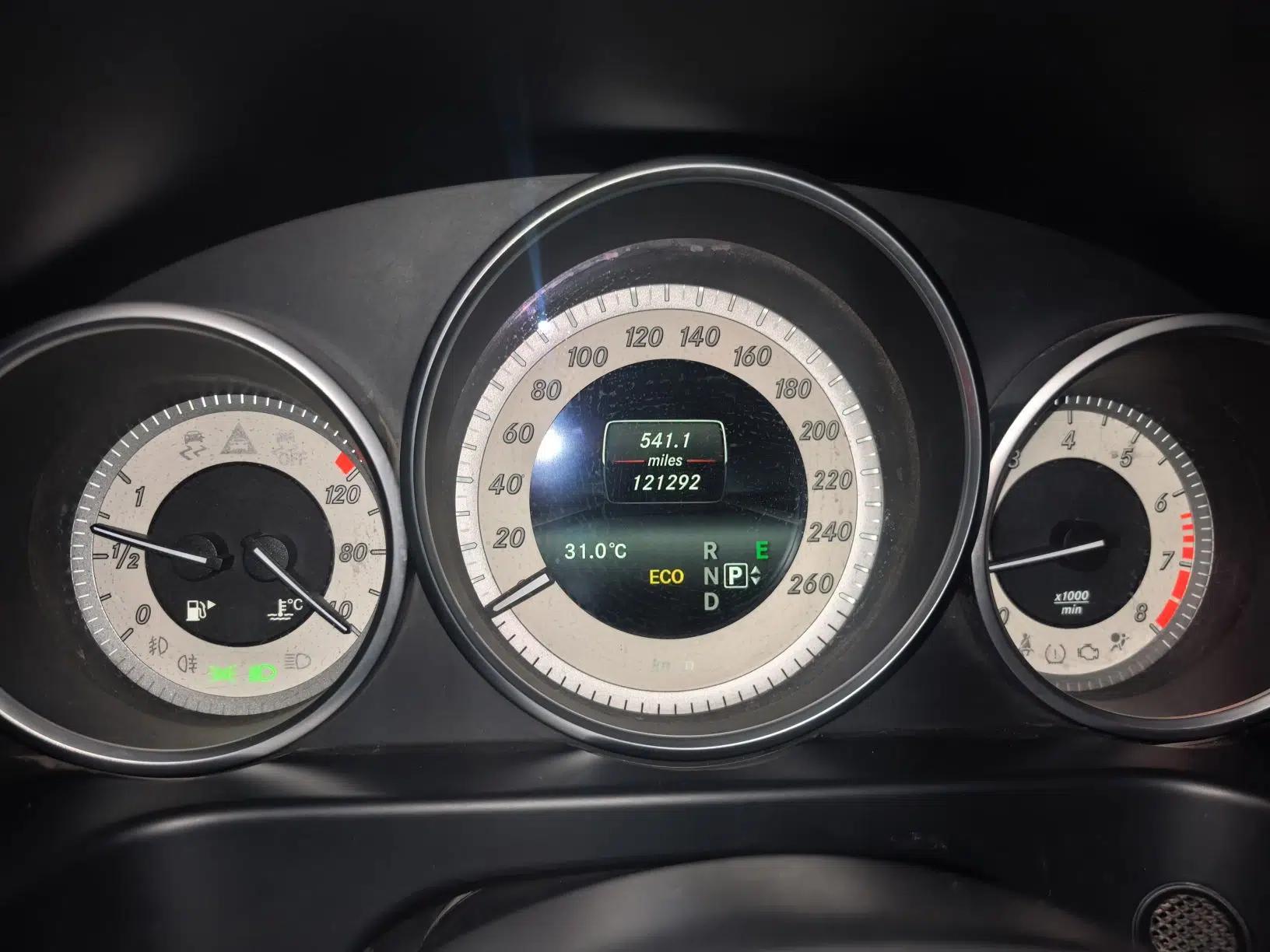 Mercedes-Benz E-Class 2015 Revised E 260 L Sport Luxury Edition — миниатюра 12