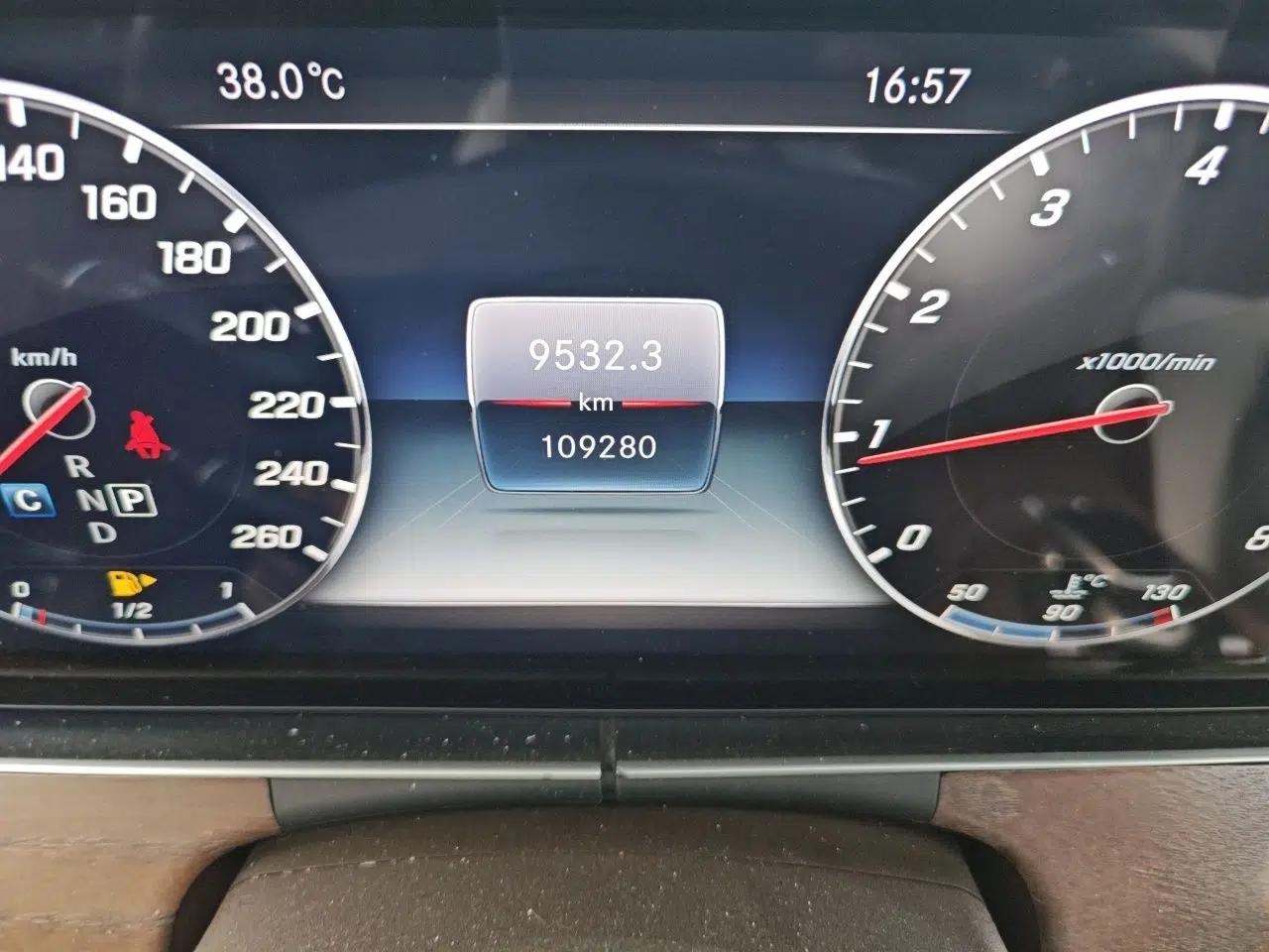 Mercedes-Benz E-Class 2018 Facelift E 200 L — миниатюра 12