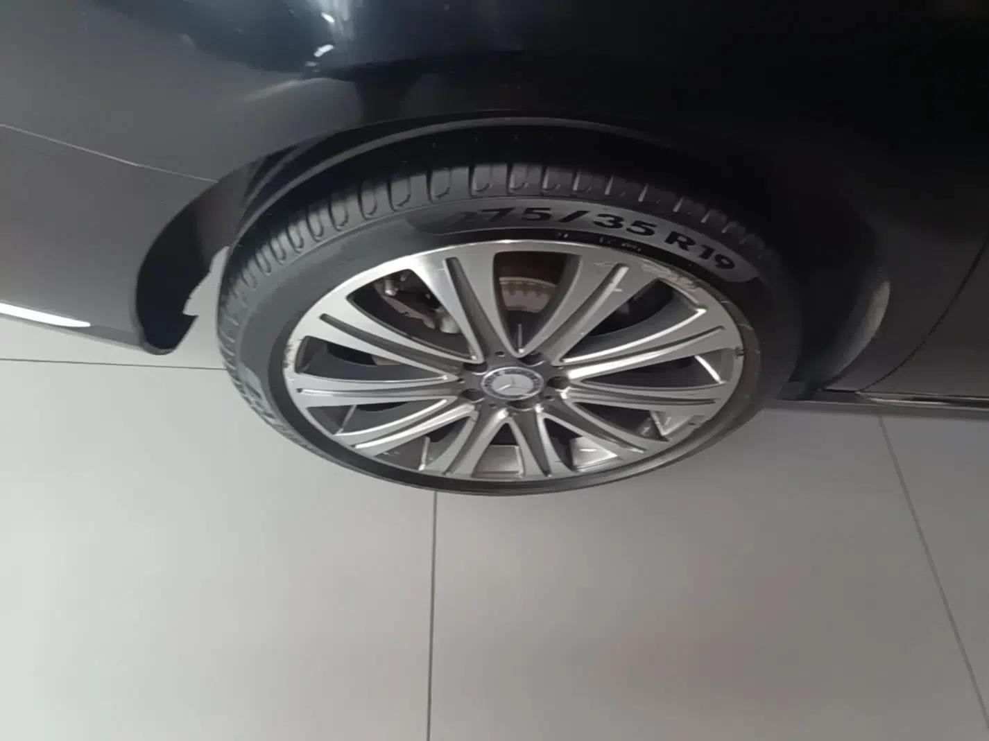 Mercedes-Benz E-Class 2016 E 300 L Luxury Model — миниатюра 16