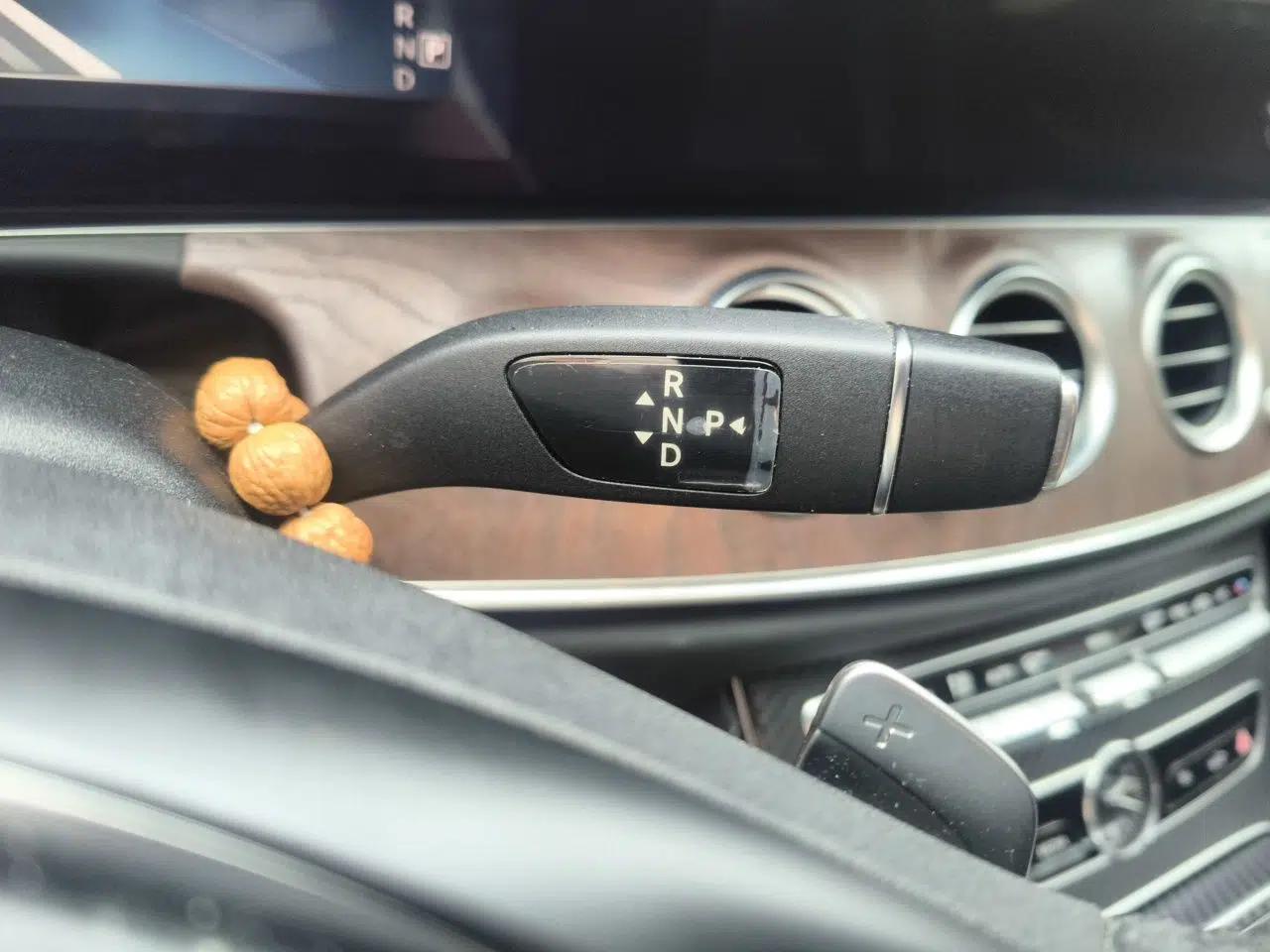 Mercedes-Benz E-Class 2016 E 200 L — миниатюра 14