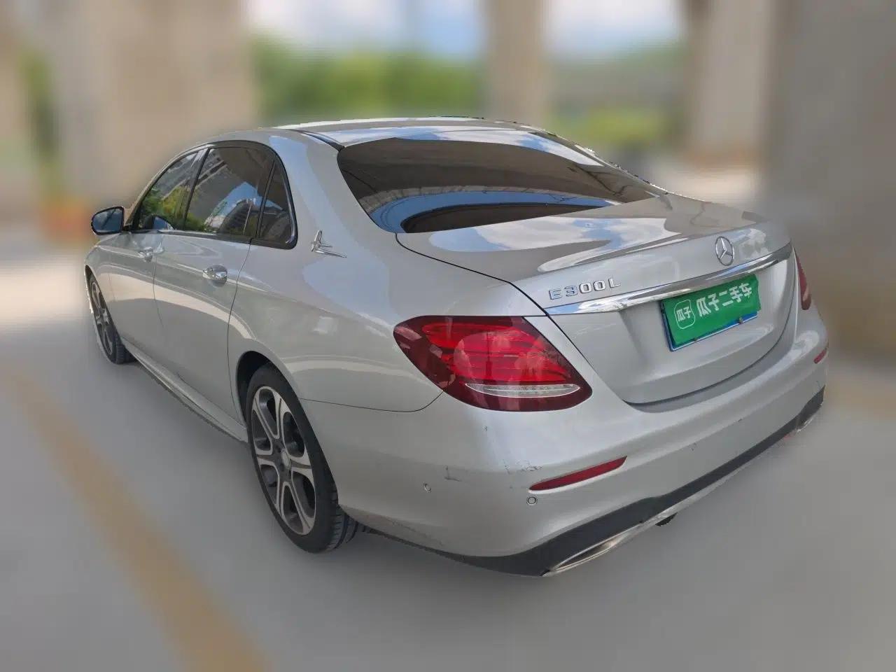 Mercedes-Benz E-Class 2016 E 300 L Sporty and Stylish Model — миниатюра 4