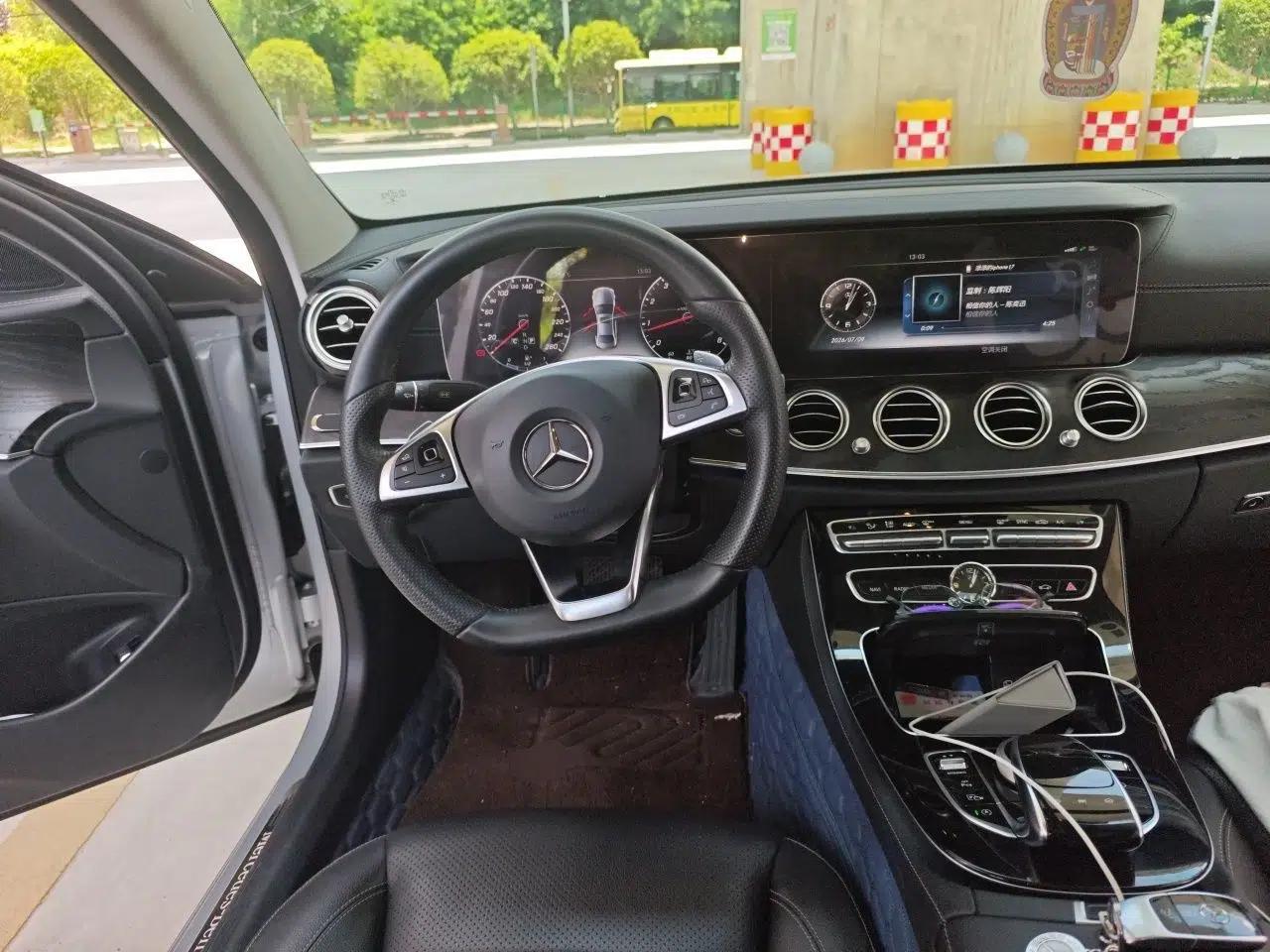 Mercedes-Benz E-Class 2016 E 300 L Sporty and Stylish Model — миниатюра 10