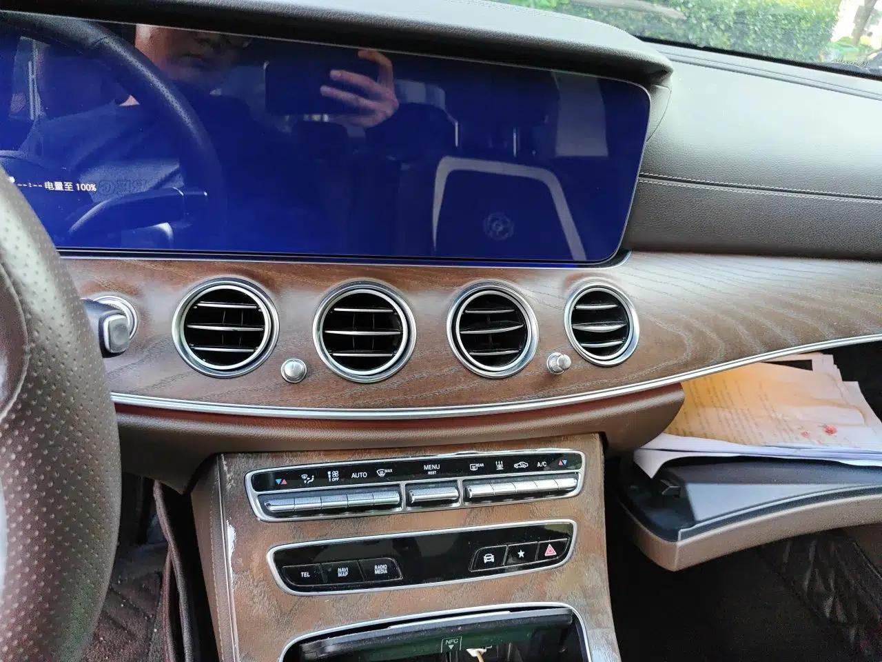 Mercedes-Benz E-Class New Energy 2022 E 350 e L Plug-in Hybrid Sedan — миниатюра 13