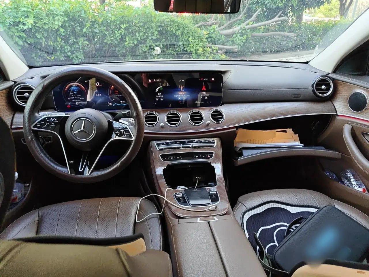 Mercedes-Benz E-Class New Energy 2022 E 350 e L Plug-in Hybrid Sedan — миниатюра 9