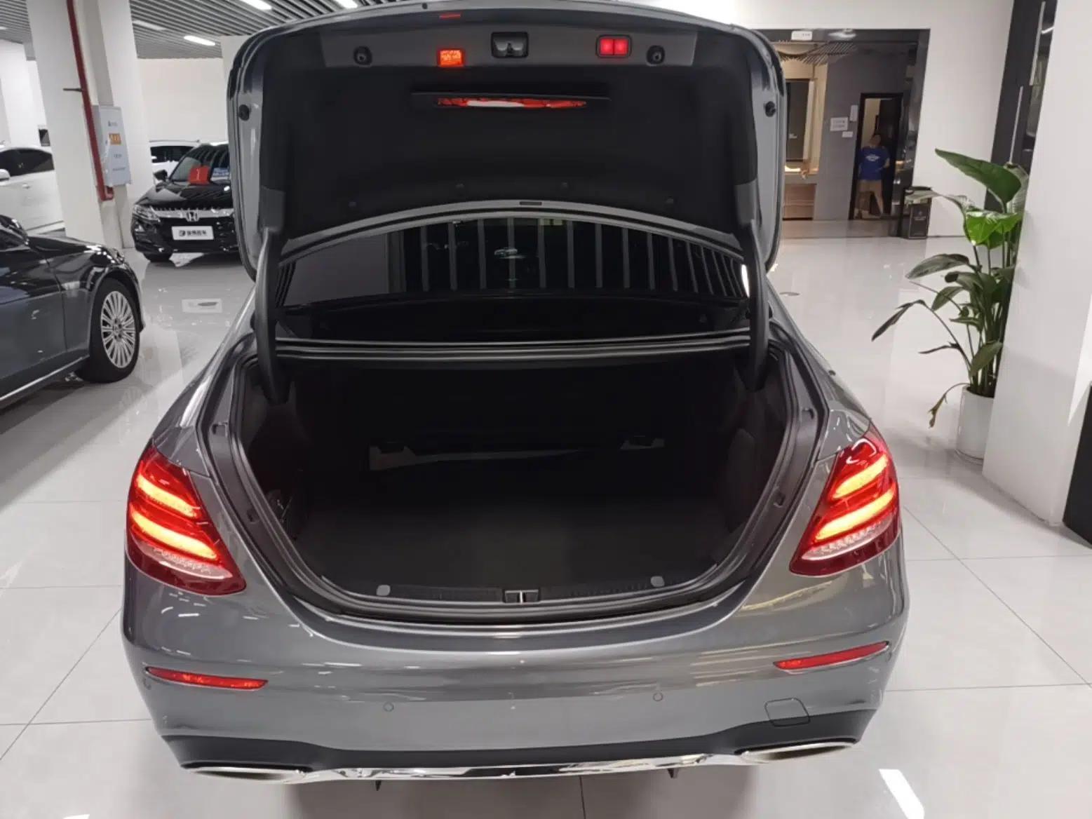 Mercedes-Benz E-Class 2020 Restyled E 300 L Sport Exclusive Edition — миниатюра 27