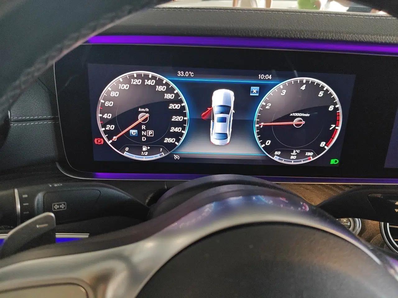 Mercedes-Benz E-Class 2019 E 300 L Sporty and Stylish Model — миниатюра 11