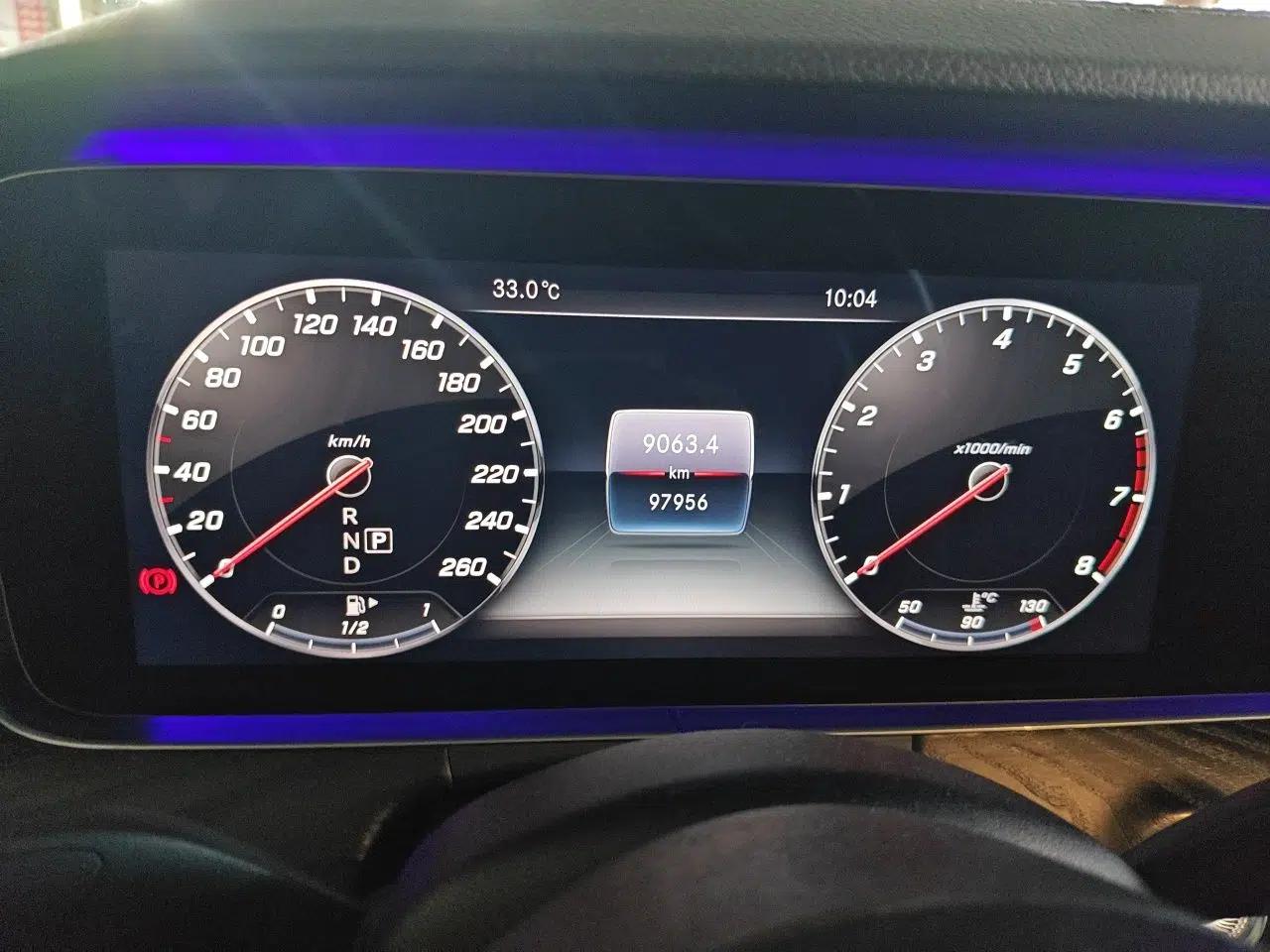 Mercedes-Benz E-Class 2019 E 300 L Sporty and Stylish Model — миниатюра 12