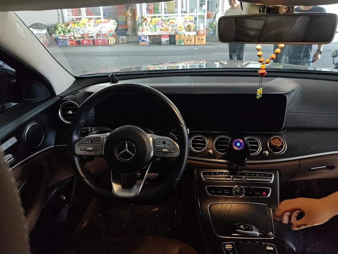 Mercedes-Benz E-Class 2019 E 300 L Sporty and Stylish Model — миниатюра 10