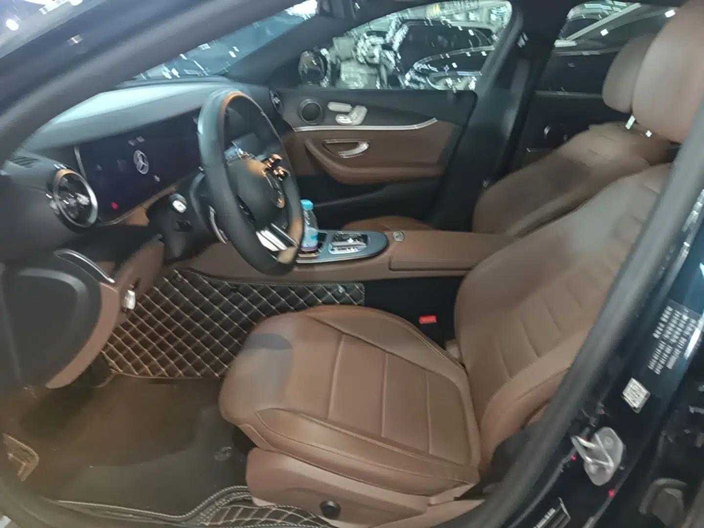Mercedes-Benz E-Class 2021 E 300 L Sporty and Stylish Model — миниатюра 17