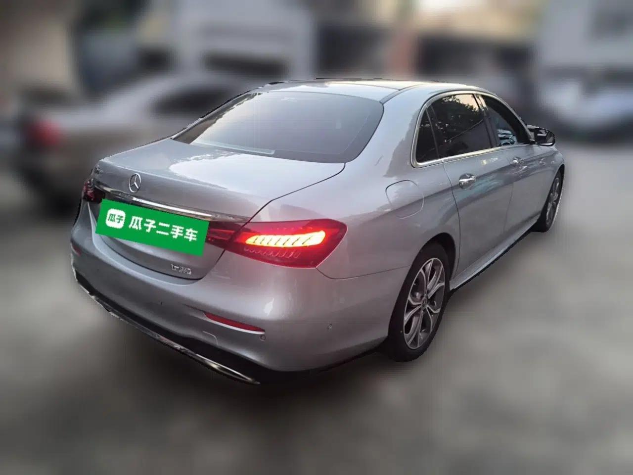 Mercedes-Benz E-Class 2022 Second Facelift E 300 L Sporty and Stylish Edition — миниатюра 6