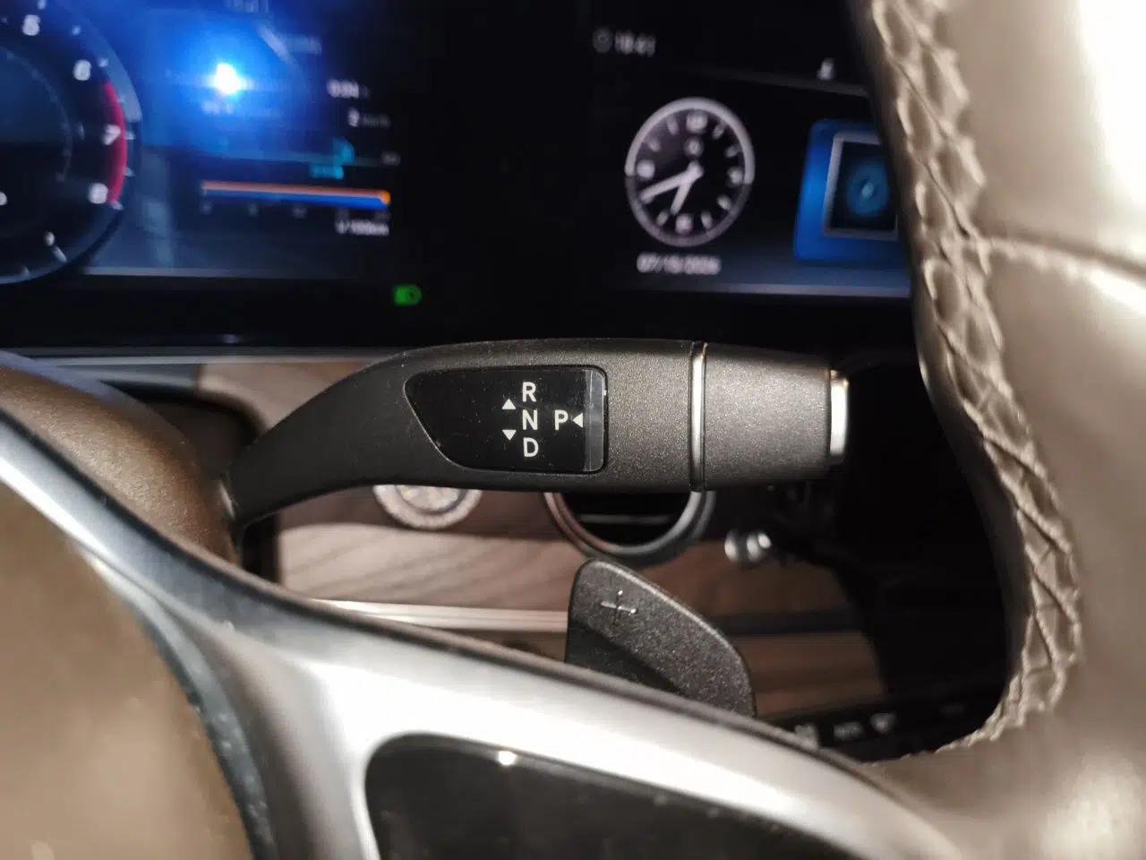Mercedes-Benz E-Class 2020 E 300 L Luxury Model — миниатюра 14