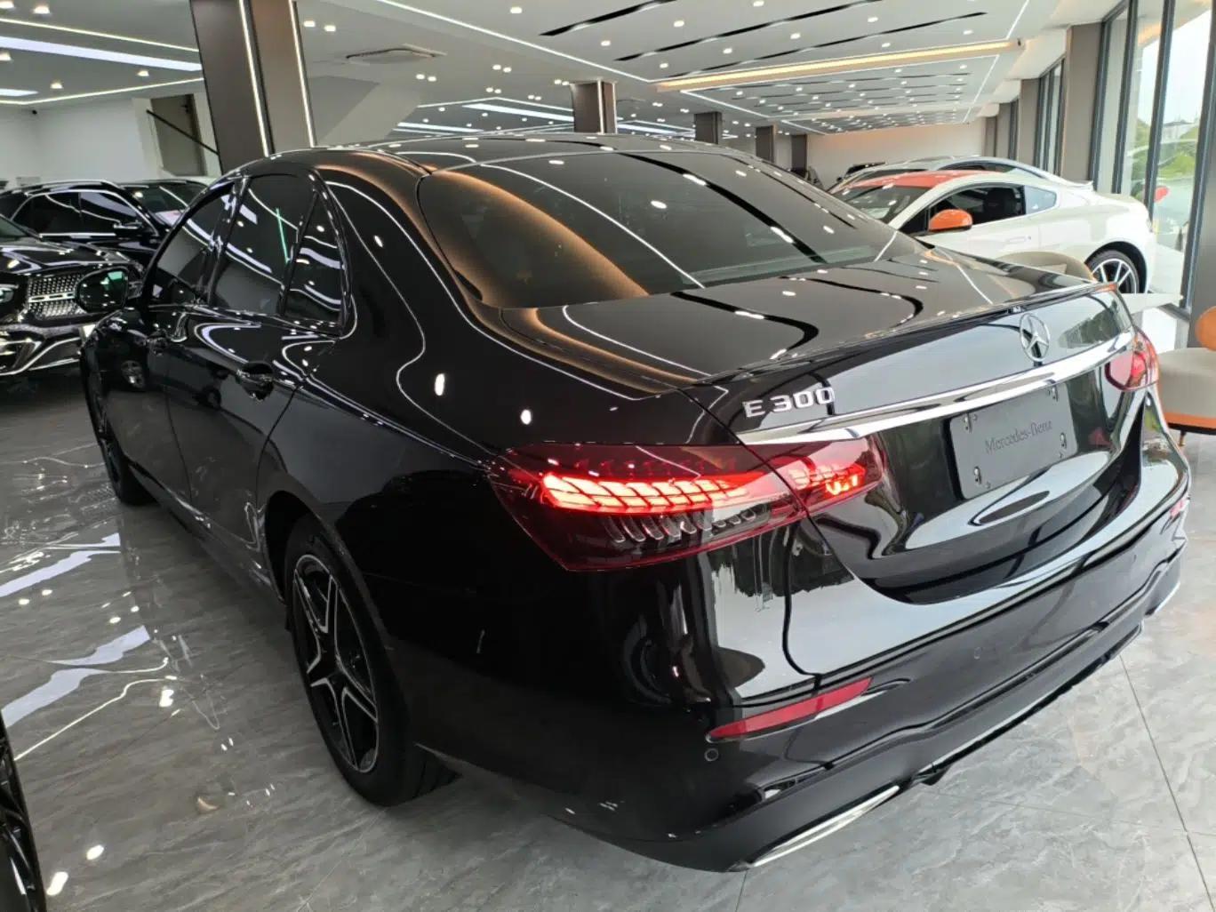 Mercedes-Benz E-Class 2023 E 300 Stylish Sports Edition — миниатюра 4