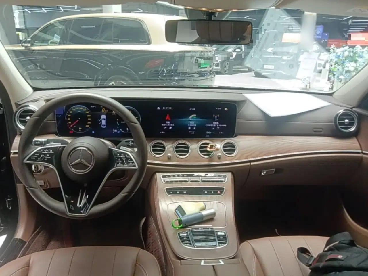 Mercedes-Benz E-Class 2023 Updated E 300 L Fashion Edition — миниатюра 12