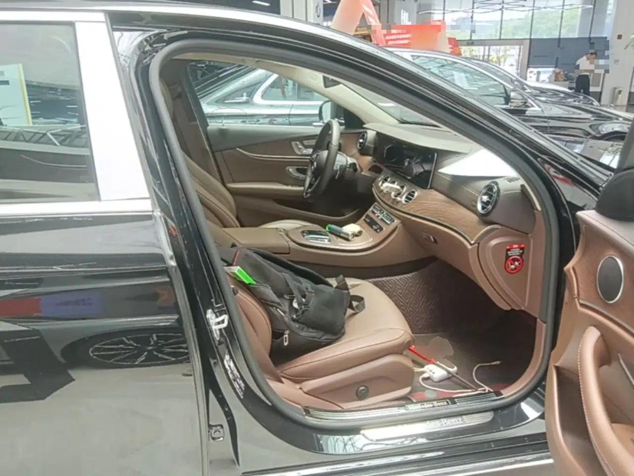 Mercedes-Benz E-Class 2023 Updated E 300 L Fashion Edition — миниатюра 19