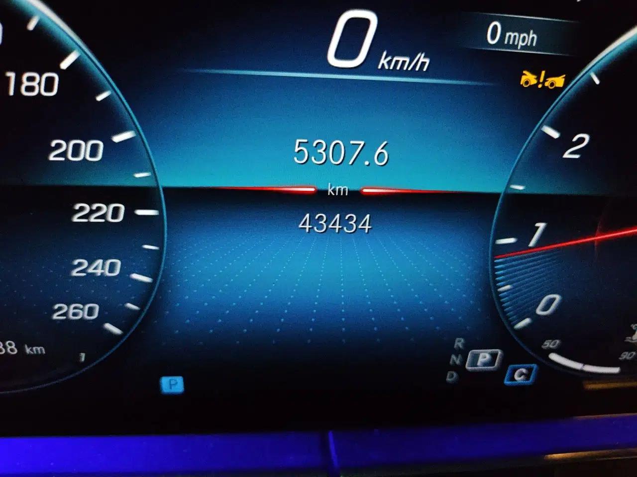 Mercedes-Benz E-Class 2023 Updated E 300 L Fashion Edition — миниатюра 11