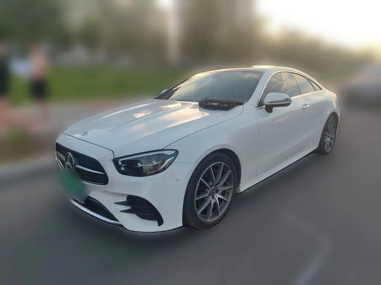 Mercedes-Benz E-Class 2021 Facelift E 260 Coupe — миниатюра 1