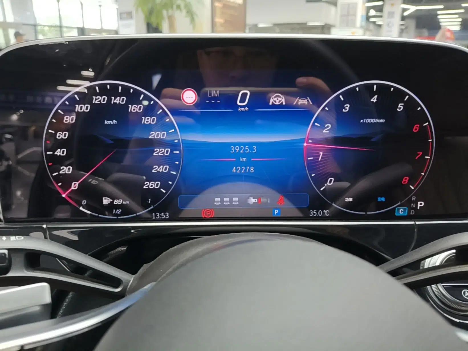 Mercedes-Benz E-Class 2024 E 300 L Luxury Model — миниатюра 14