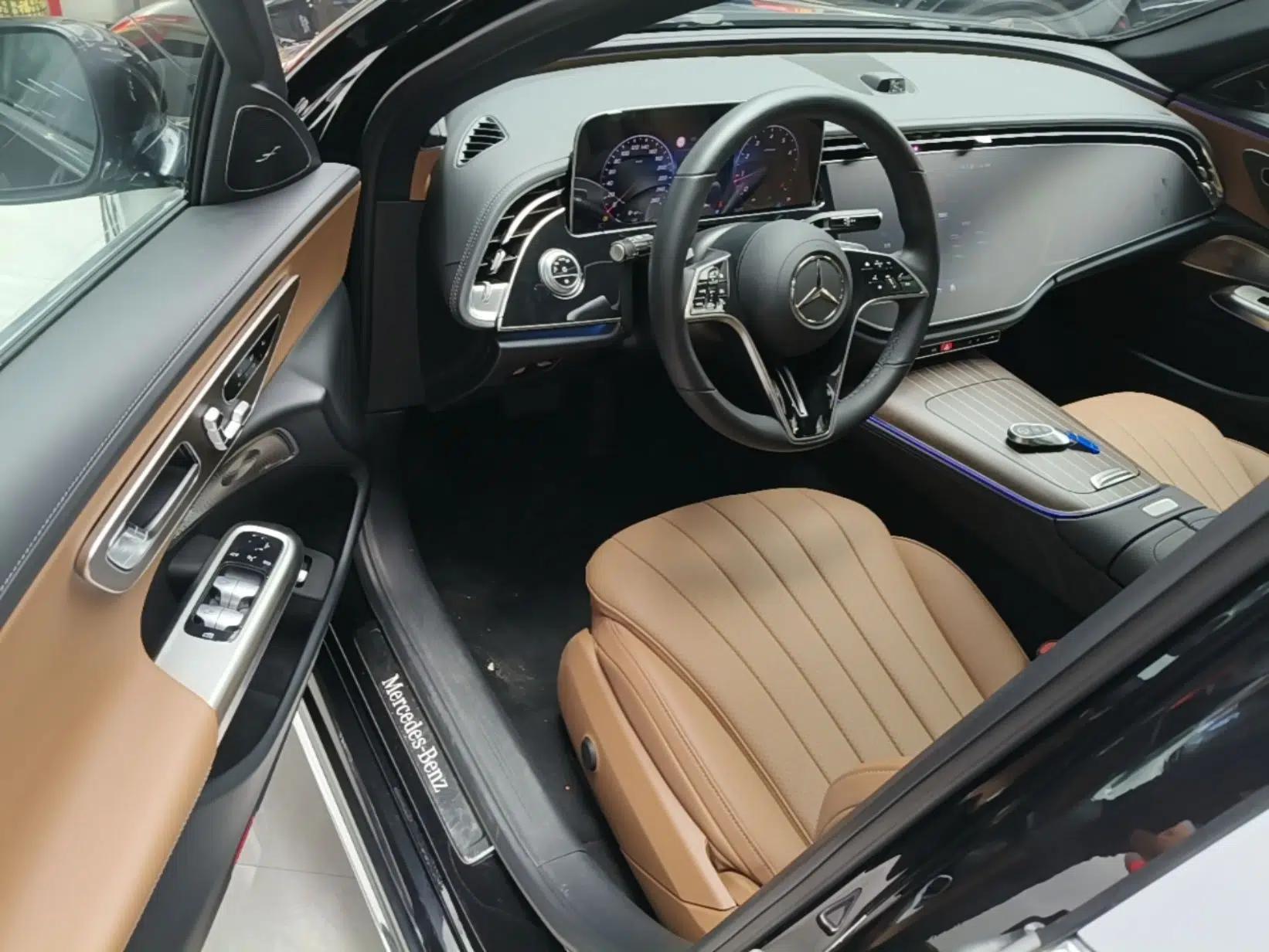 Mercedes-Benz E-Class 2024 E 300 L Luxury Model — миниатюра 18