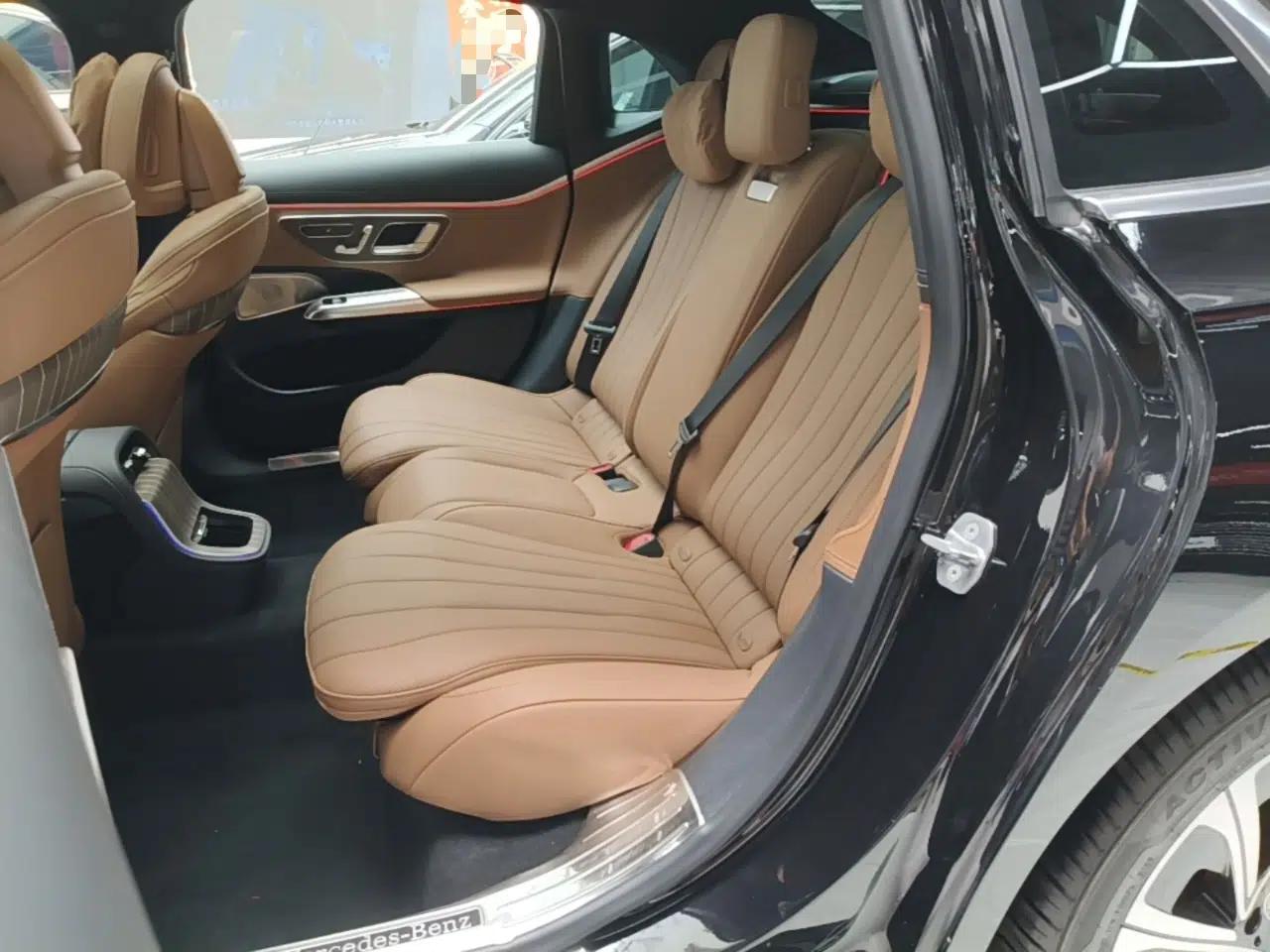 Mercedes-Benz E-Class 2024 E 300 L Luxury Model — миниатюра 20